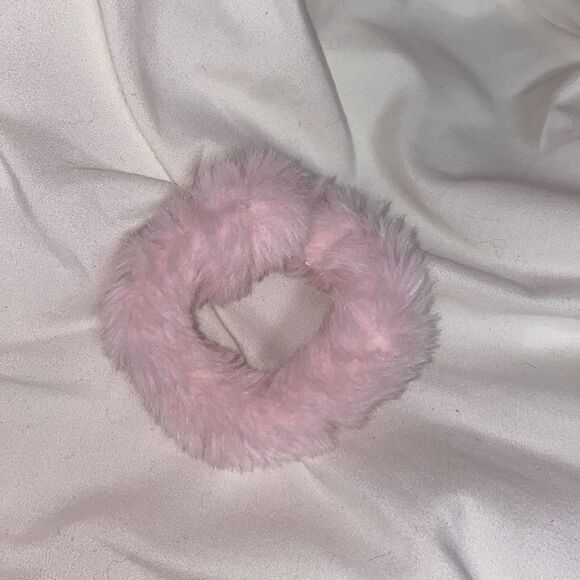 Garage Pink Fluffy Scrunchie - Picture 4 of 4
